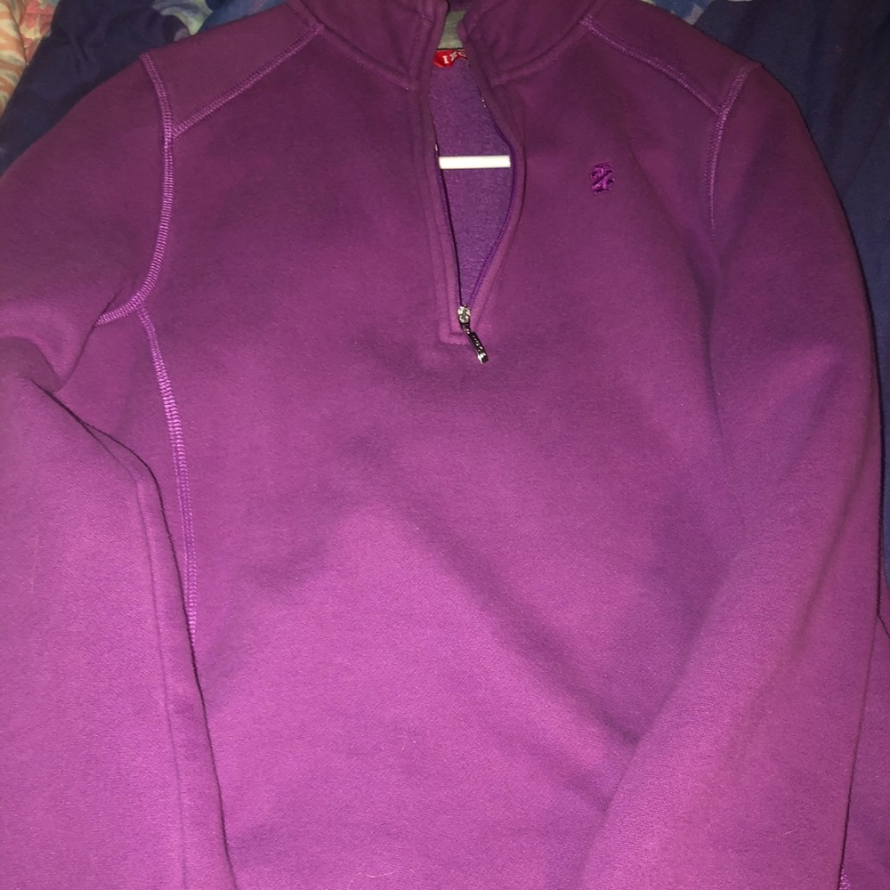Izod sweatshirt